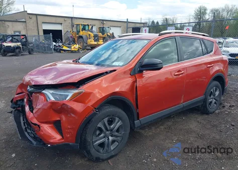 2016 Toyota Rav4 Le z USA, uszkodzony, nr VIN JTMBFREVXGJ092836